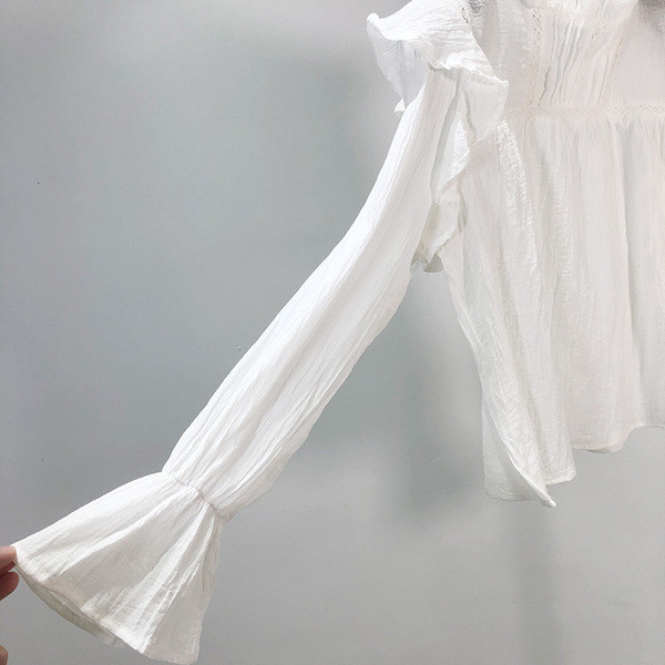 Bluză de damă cu mânecă lungă, albă