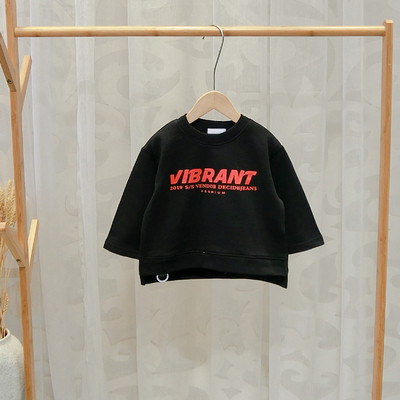 Model nou de bluză pentru copii de zi cu zi pentru băieți cu aplicație