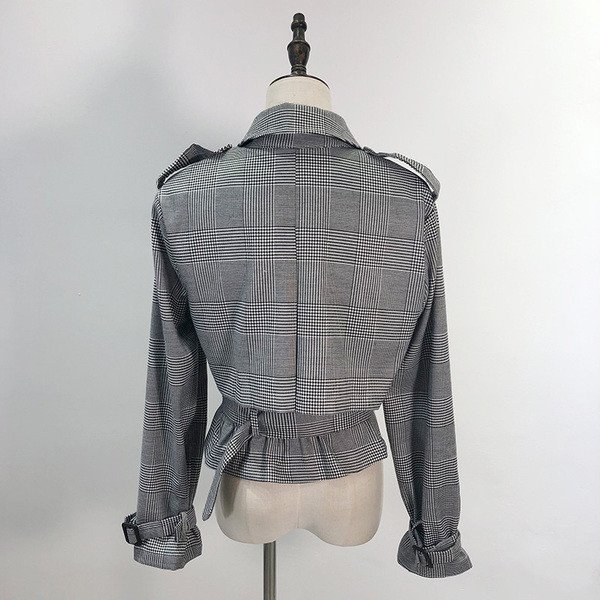 Geaca de primavara-toamna in carouri cu centura in talie