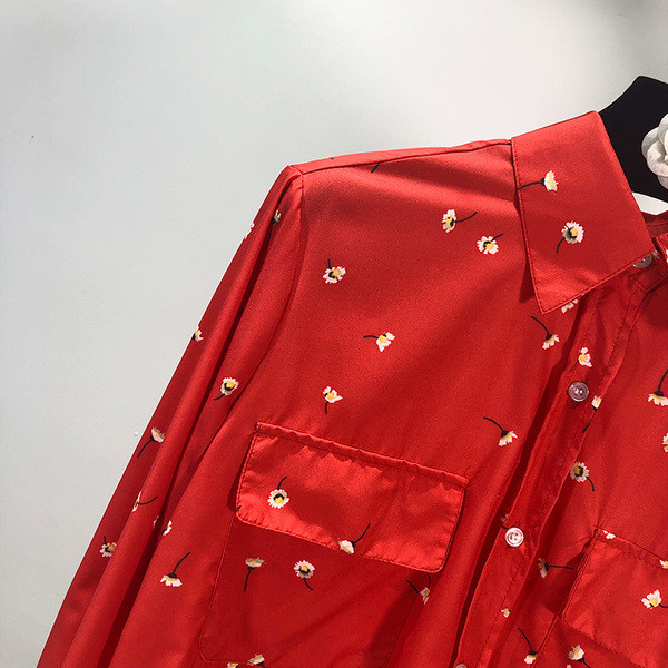 Cămașă de damă în roșu cu model