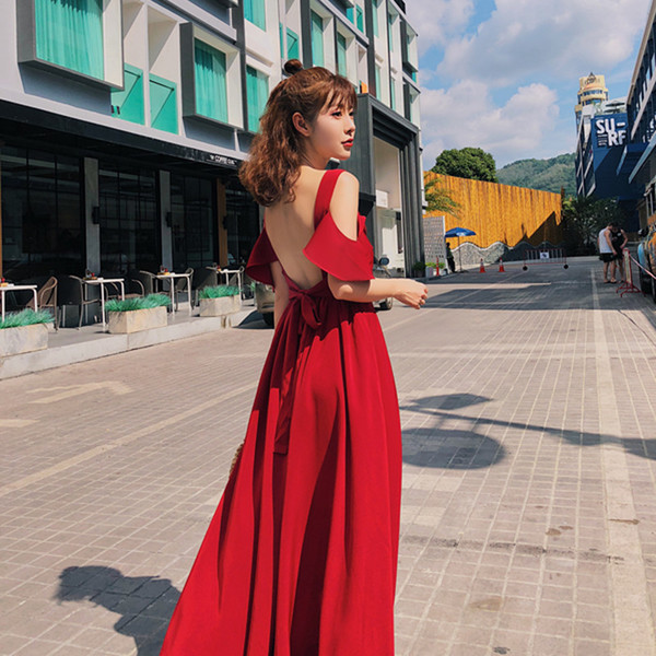 Rochie de dama moderna de culoare rosie - model croiat