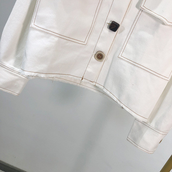 Geaca subtire de primavara-toamna cu nasturi si buzunare