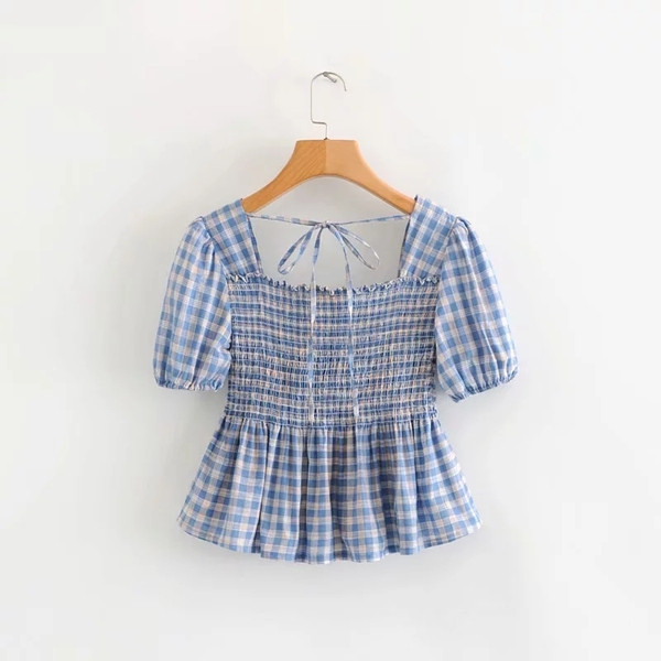 Bluză de damă în carouri cu mâneci scurte de culoare albastră