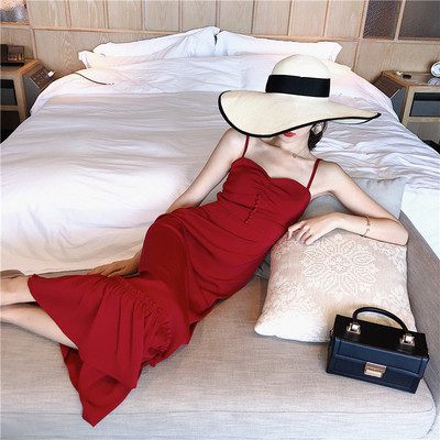 Rochie moderna de dama in rosu cu bretele subtiri