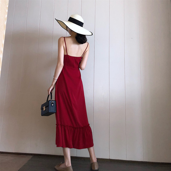 Rochie moderna de dama in rosu cu bretele subtiri