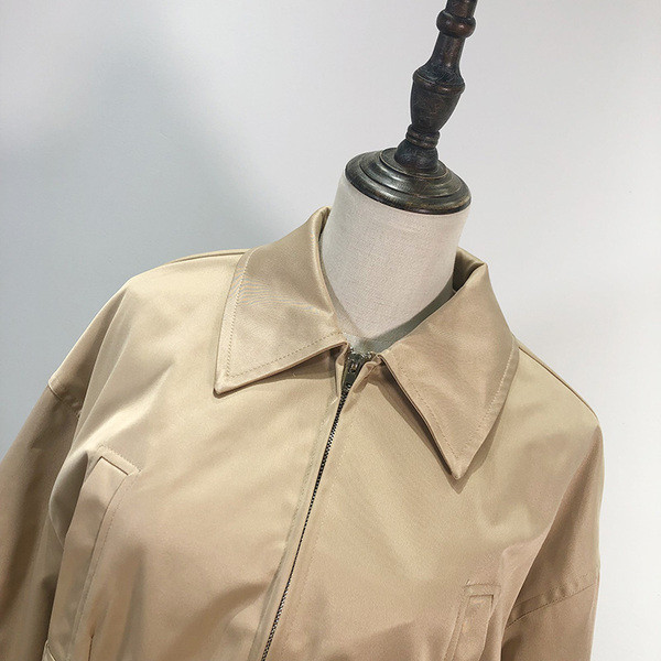 Jachetă subțire de primăvară-toamnă cu curea în talie - maro