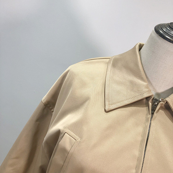 Jachetă subțire de primăvară-toamnă cu curea în talie - maro