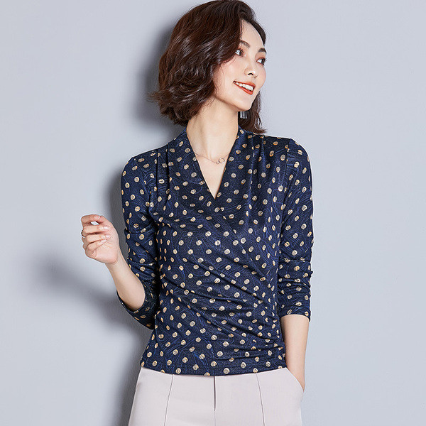 Bluză de damă actuală cu mâneci lungi și decolteu în V