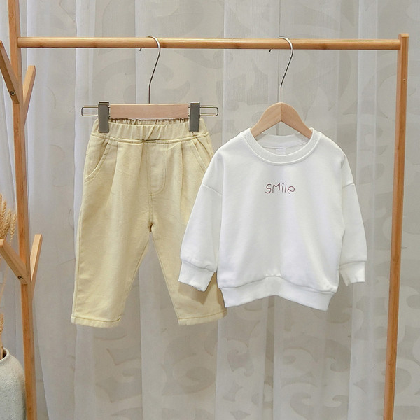 Pantaloni de copii actuali pentru baieti in doua culori