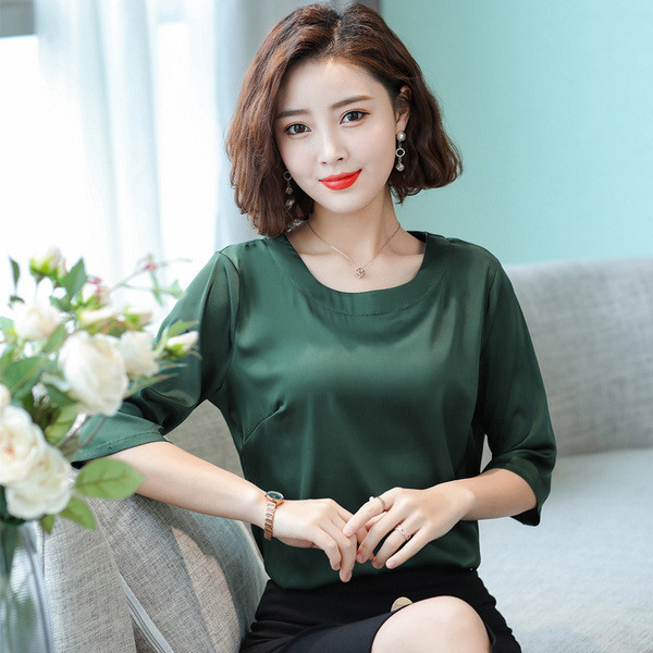 Bluză de damă modernă în patru culori cu mâneci 3/4