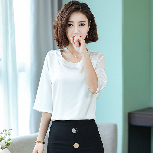 Bluză de damă modernă în patru culori cu mâneci 3/4