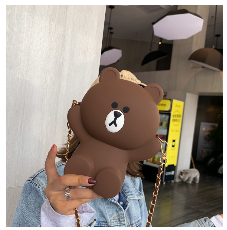 Modern női táska fém lánccal