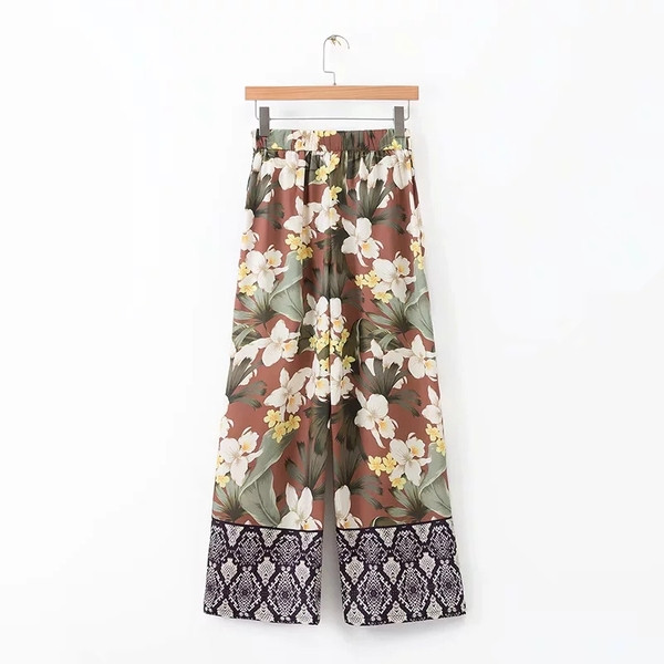 Дамски стилен панталон с висока талия и цветен десен 