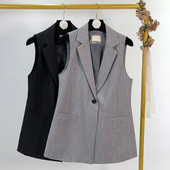 Vesta eleganta de dama in gri si negru