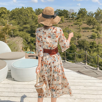 Rochie de dama actuala cu model floral si decolteu in V