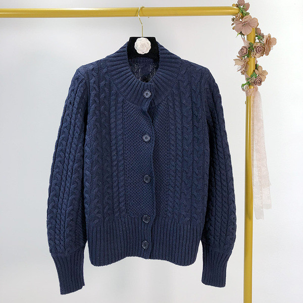 Női kardigán gombokkal, három színben