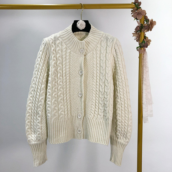 Női kardigán gombokkal, három színben