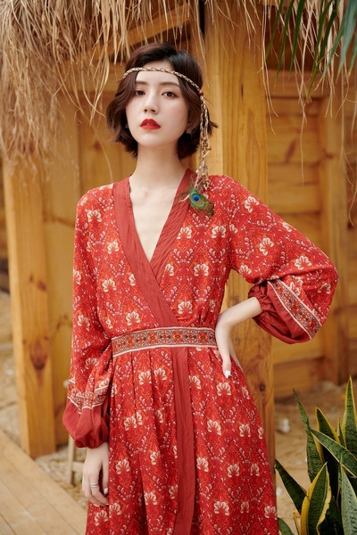 Rochie lungă de damă cu talie înaltă