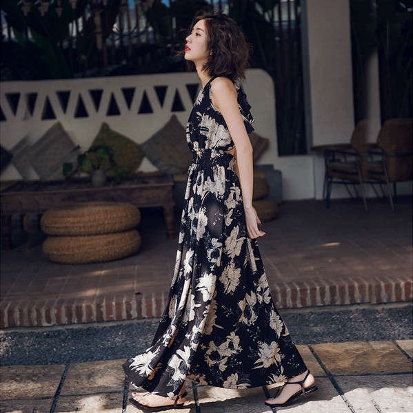 Rochie actuală de damă cu spatele gol și model floral