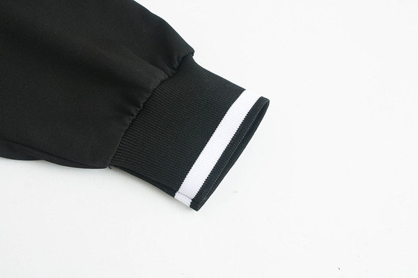 Model nou de pantaloni sport dama sau bluza sport de dama