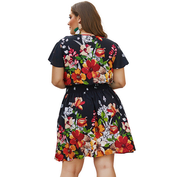 Rochie de dama cu maneci scurte si model floral in negru si verde