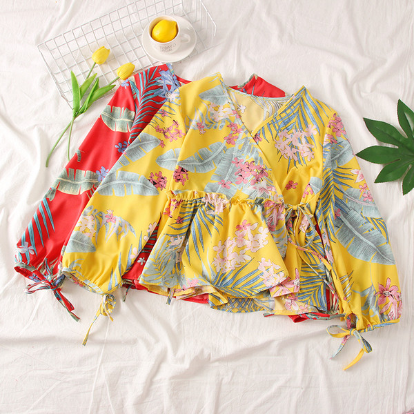 Bluză de damă colorată cu motive florale - mai multe culori