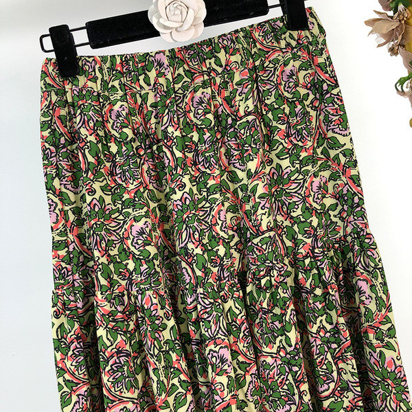 Modern női széles szoknya színes mintával