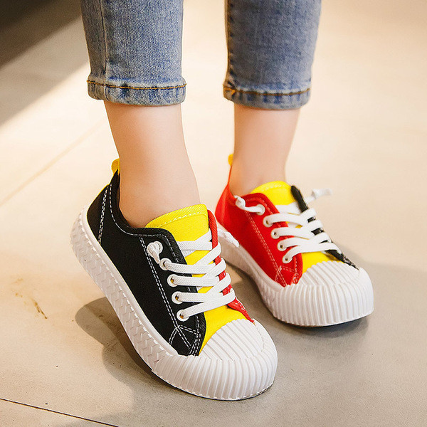 Aktuális gyerek tornacipő három színben fiúknak