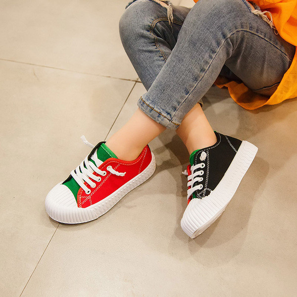 Aktuális gyerek tornacipő három színben fiúknak