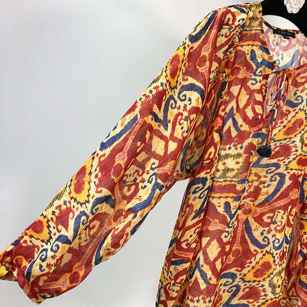 Bluza de dama din sifon cu model colorat