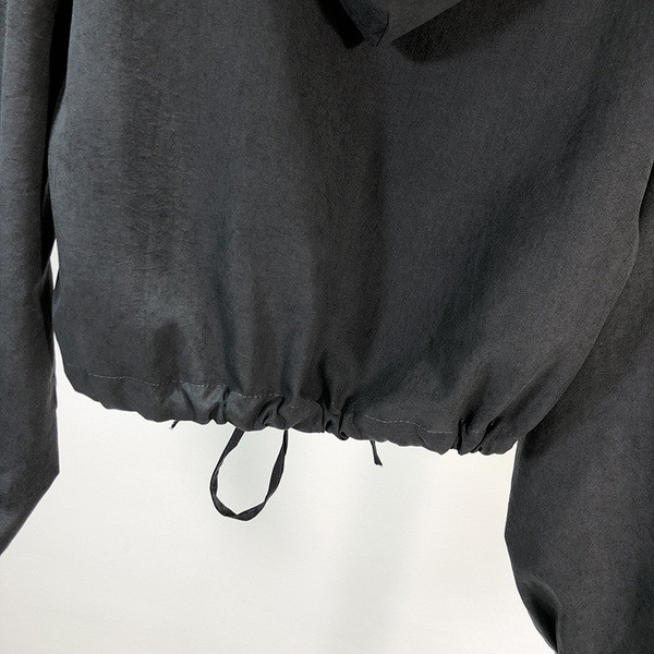 Divatos női rövidnadrág vagy pulóver fekete színben