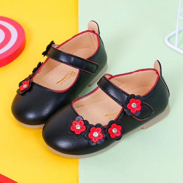 Pantofi moderni pentru copii pentru fete - in trei culori cu elemente 3D