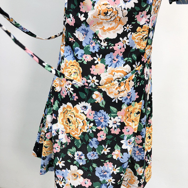 Rochie scurta de dama cu decolteu patrat si model floral
