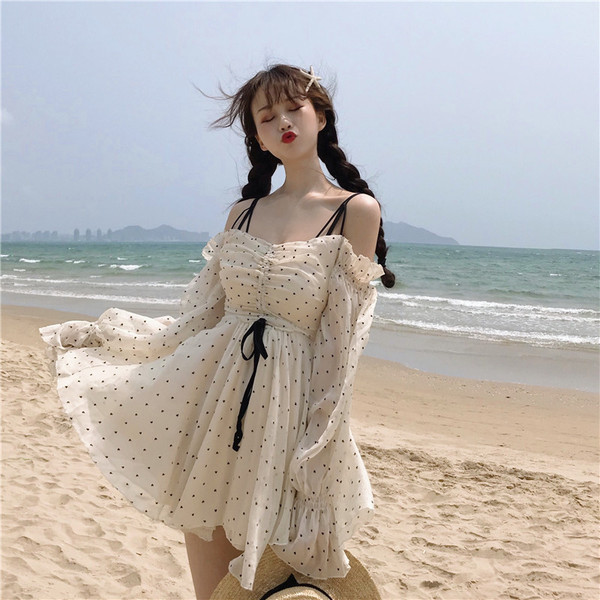 Fehér színű, alkalmi női ruha, hosszú ujjal