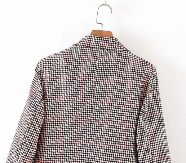 Geaca dama in carouri model lat cu guler in forma de V