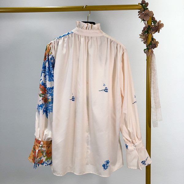 Női széles, hosszú ujjú ing, fehér színben, virágmintával