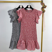 Rochie scurtă în carouri cu mâneci lotus