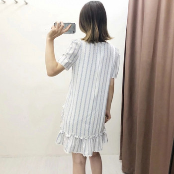 Modern csíkos női ruha O-nyakkal, fehér színben