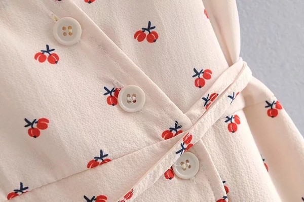 Rochie de dama actuala cu maneci 3/4 si model