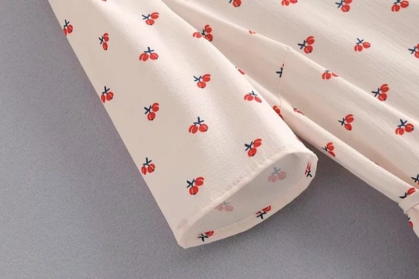 Rochie de dama actuala cu maneci 3/4 si model