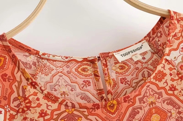 Rochie de dama cu maneca lunga de culoare portocalie