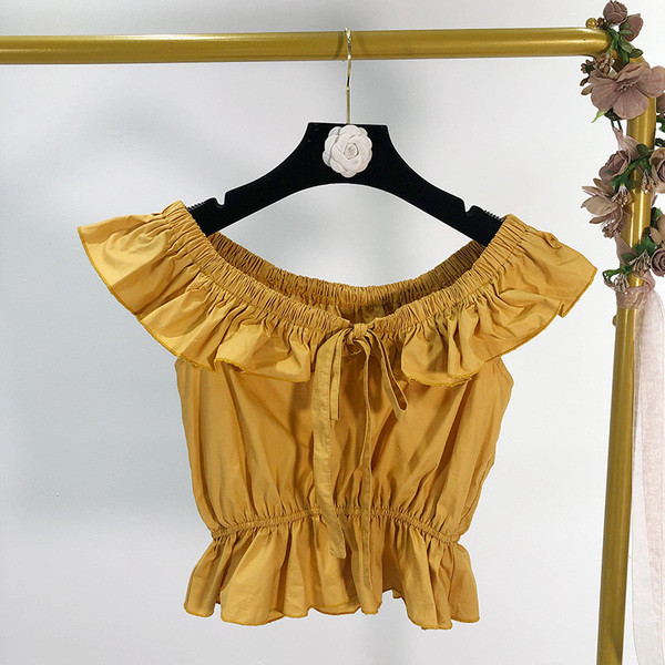 Bluză scurtă de damă cu umerii goi și cravate