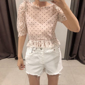 Bluză de damă cu buline de culoare roz