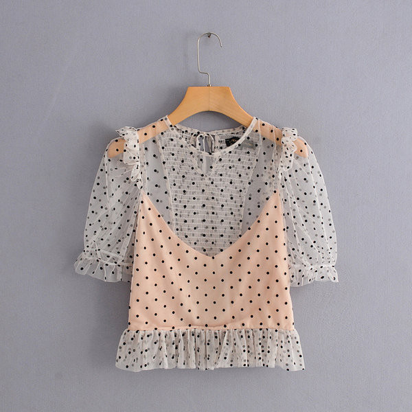 Bluză de damă cu buline de culoare roz