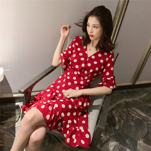 Női alkalmi ruha két színű pöttyben