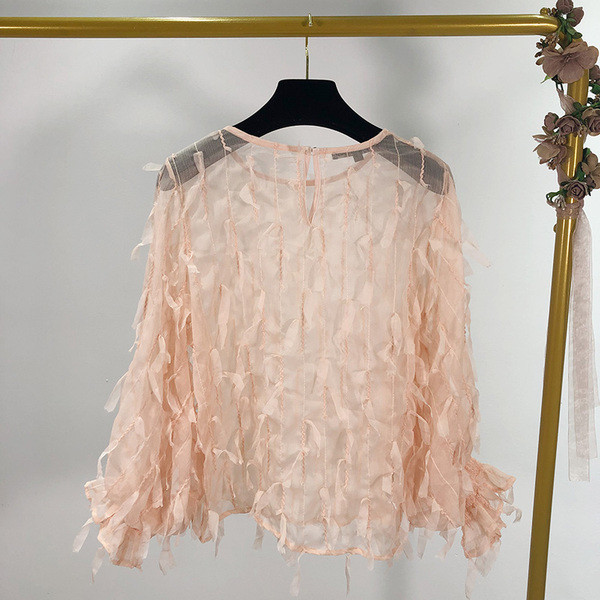 Bluză de damă modernă din tul cu decolteu oval