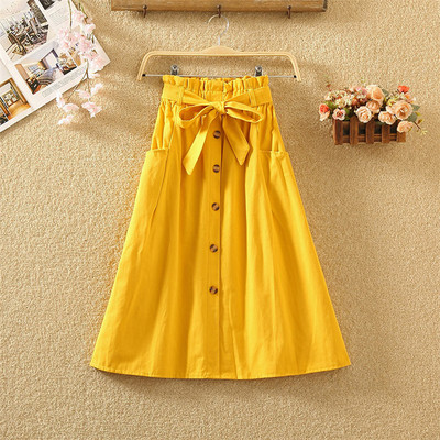 Fusta de dama actuala in mai multe culori cu nasturi