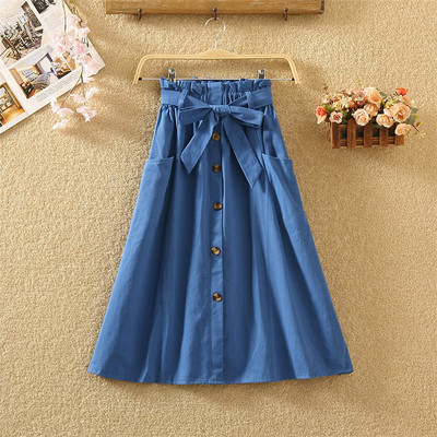 Fusta de dama actuala in mai multe culori cu nasturi