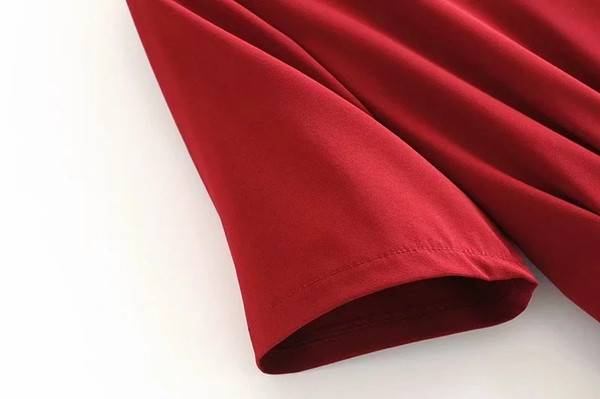 Rochie de dama model nou decupata cu nasturi in rosu si negru