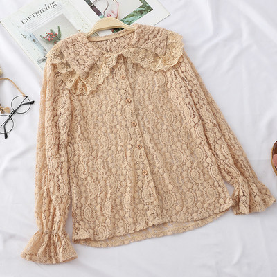 Cămașă de damă din dantelă cu nasturi în negru, alb și bej